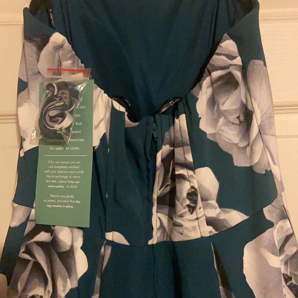 Floral prom dress - Picture 3 of 5